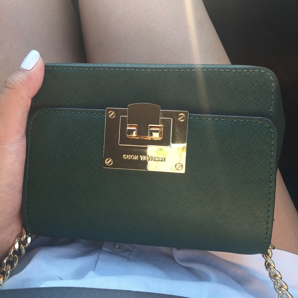 Micheal kors cross body